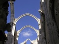 Ruiny żeńskiego klasztoru Carmo w Lizbonie, zniszczonego w czasie trzęsienia ziemi w 1755 roku. Fot. Chris Adams, źródło: http://en.wikipedia.org/wiki/File:Convento_do_Carmo_ruins_in_Lisbon.jpg 

